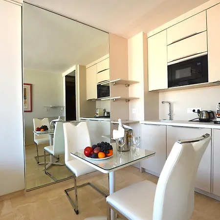 Grand Ibis Avec Terrasse *