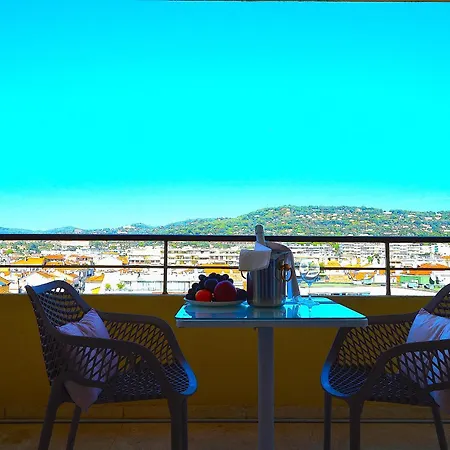 Grand Ibis Avec Terrasse